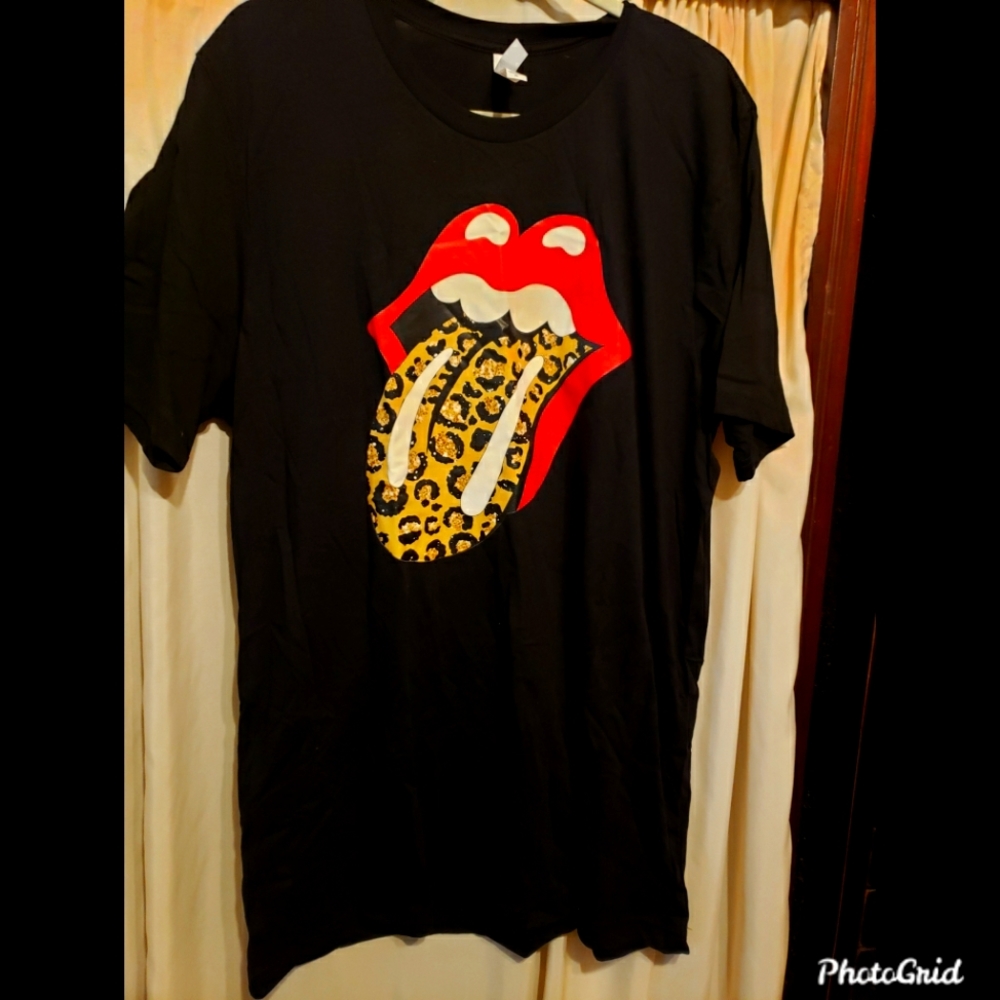 Boutique Bella Canvas Graphic Tee t-shirt Red Lips Leopard tongue